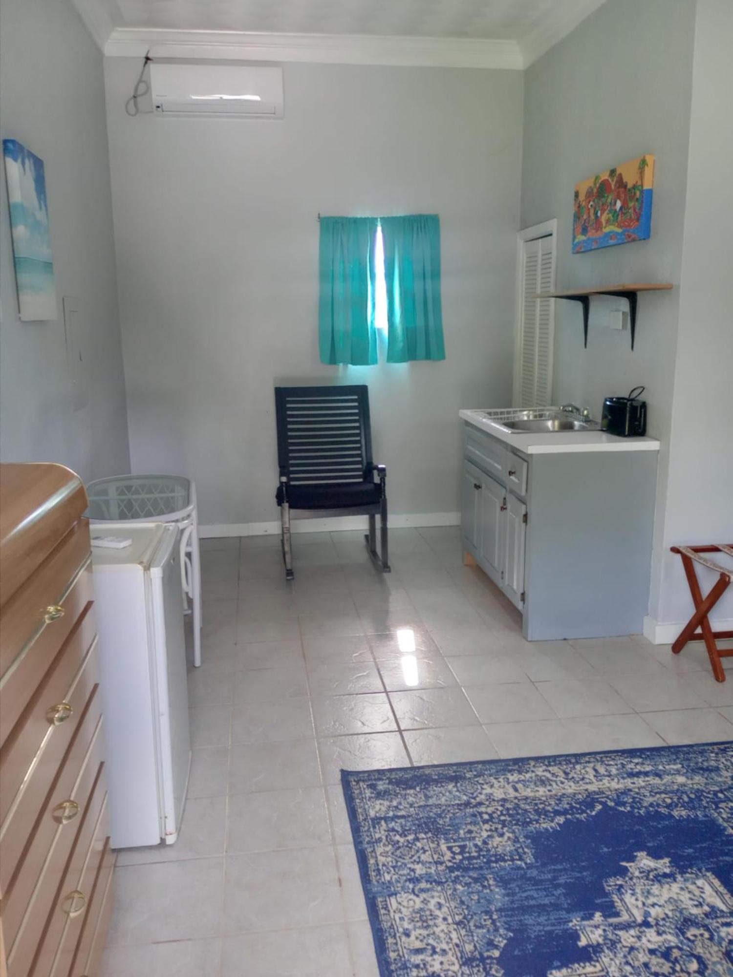 Surfers Manor Motel Gregory Town ภายนอก รูปภาพ