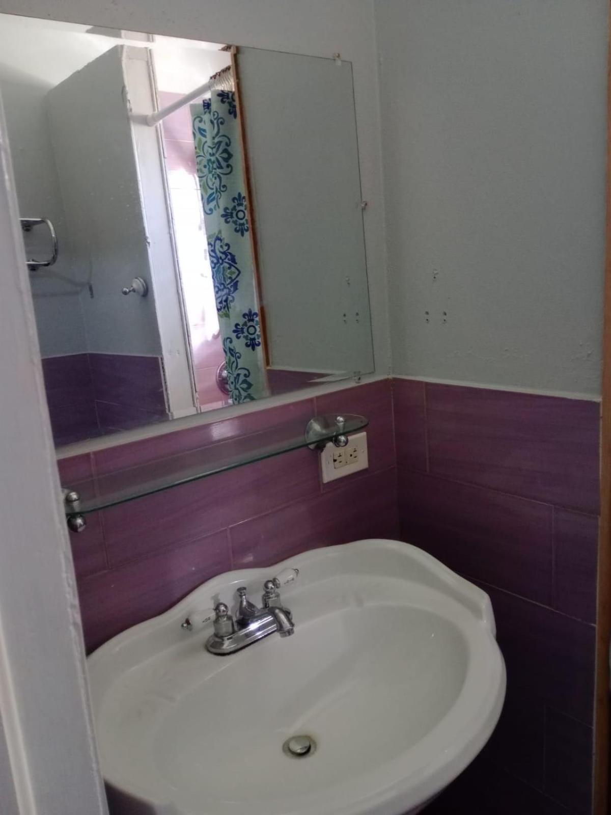 Surfers Manor Motel Gregory Town ภายนอก รูปภาพ